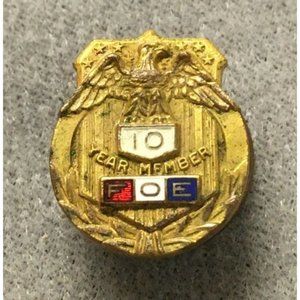 FOE 10 Year Member Collar Pin Eagle and Seal Enameled Gold Tone ½"x ¾" 1 oz.